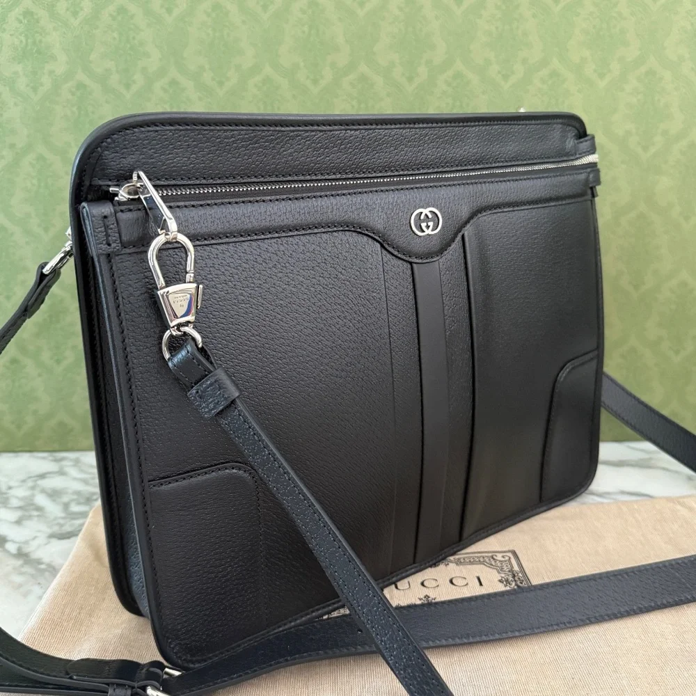 Gucci 735111 Unisex Black‎ Saffiano Leather Messenger Bag
